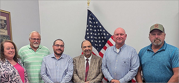 Mayor and Council Members: City Recorder Sharon Carlile, Councilmen Jeff Harold, Councilmen Dustin Stanton, Mayor Danny Holmes, Councilmen Willie Allison, & Councilmen Greg Phillips 